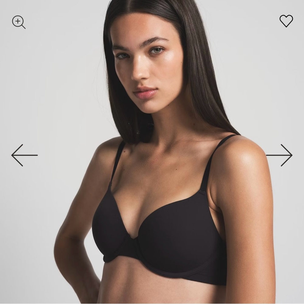 SKIMS fits everybody tshirt bra